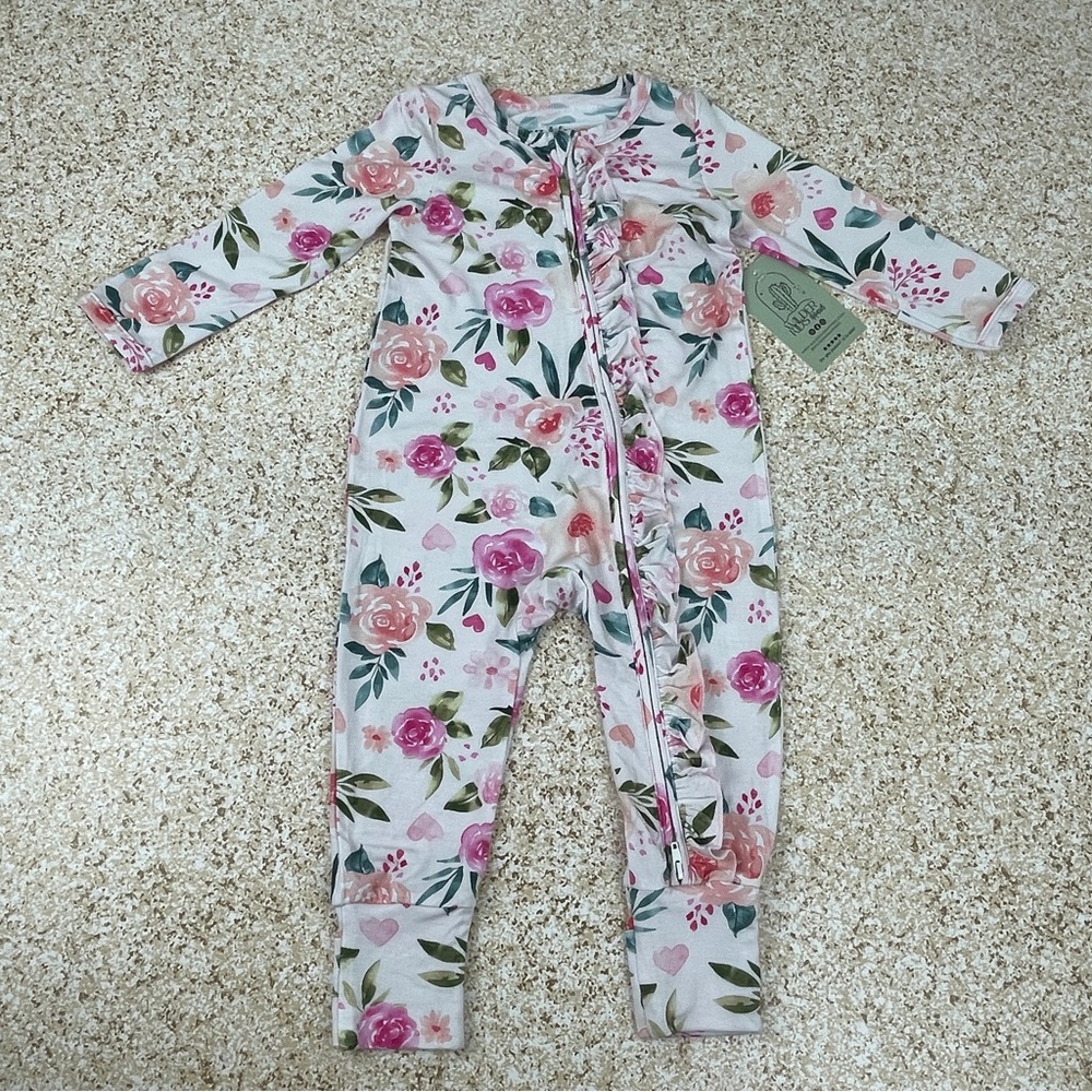 Floral Ruffle/Winter Holiday Train Baby Sleeper Zip-up Pajamas 12-18 Months - Picture 2 of 8